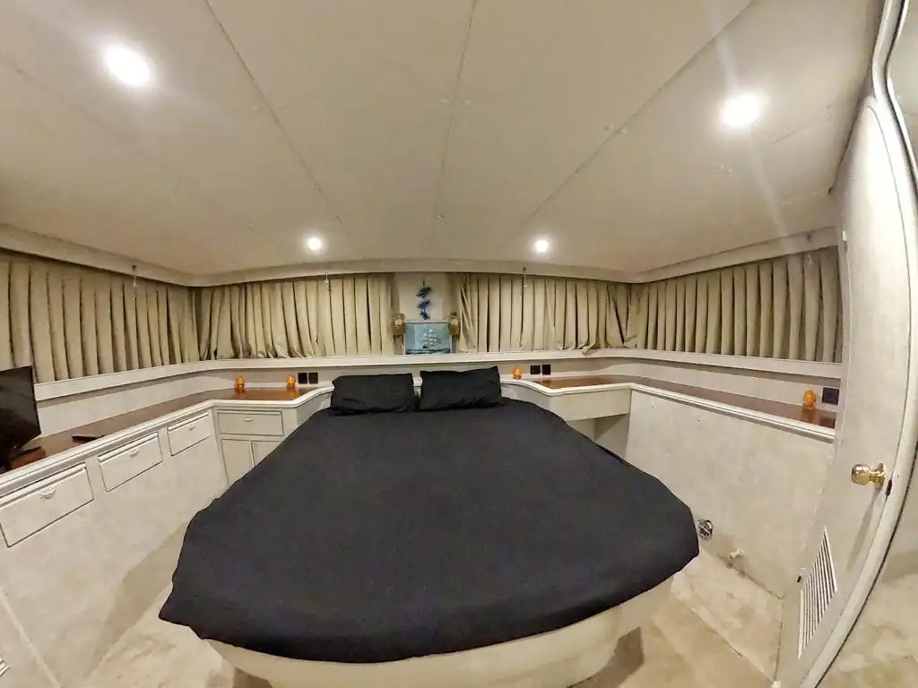 YACHT TAMARA